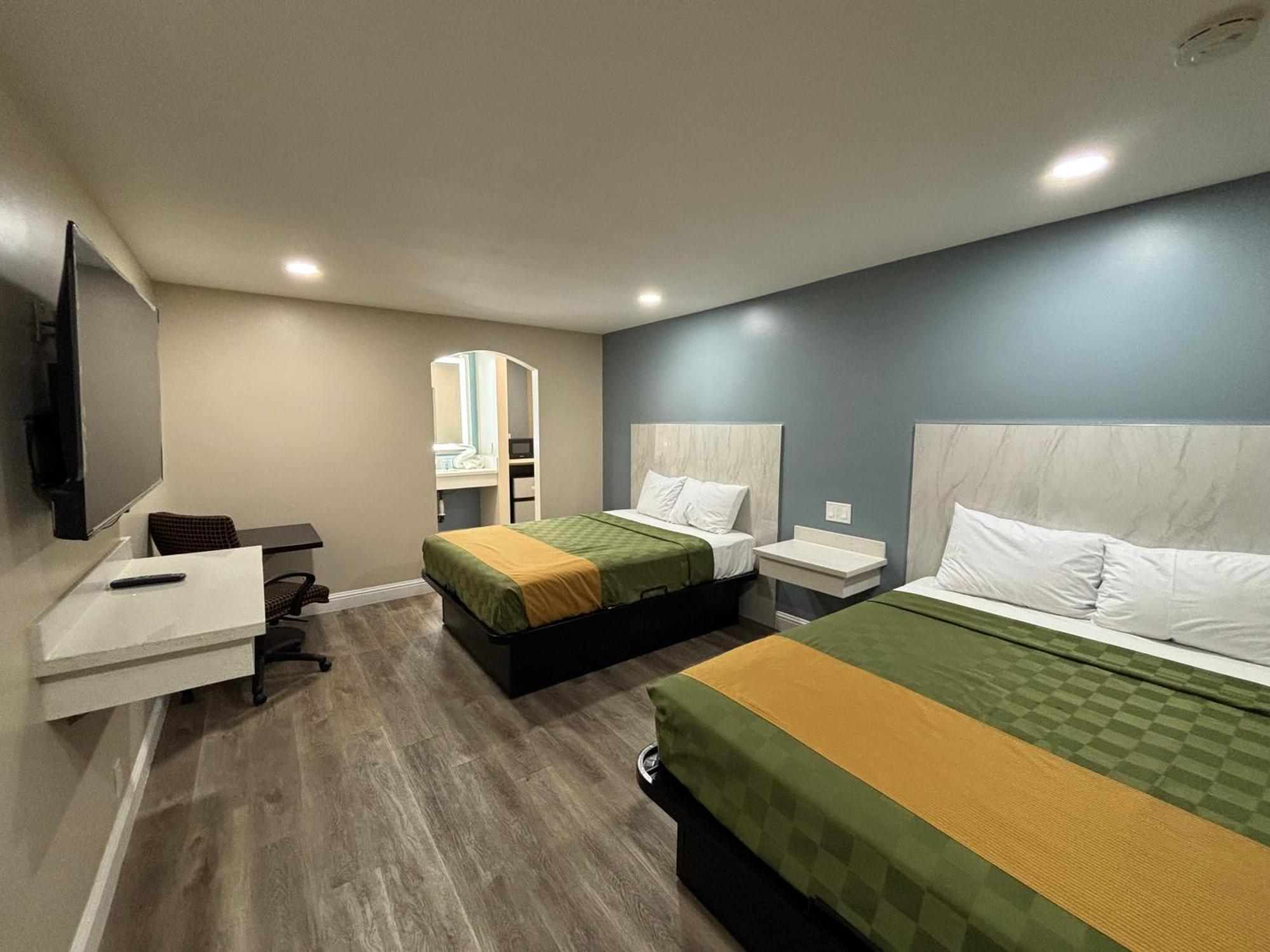 Economy Inn - Burbank Airport — Photos 3